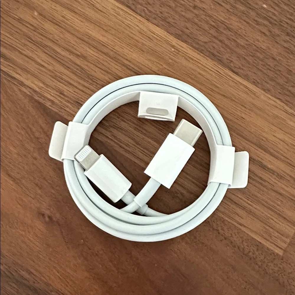 Apple IPhone USB-C to Lightning Charging Cable